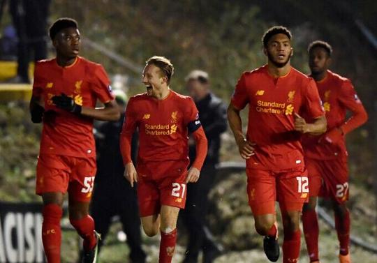 什么情况？西海岸男女足分别被处以转会禁令，但FIFA网站又说只适用于女足