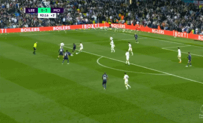 詹姆斯球队单场两人同砍35+，首次他不是其中之一