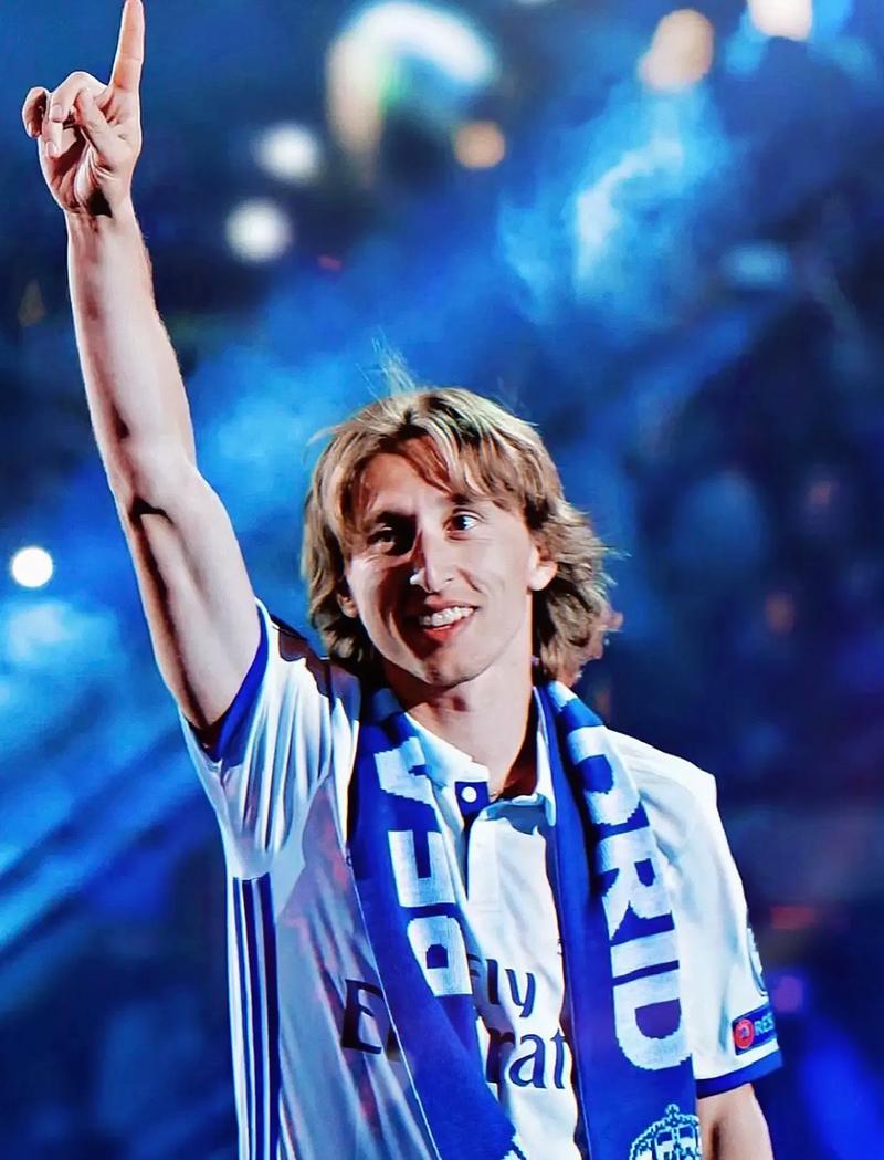 诺伊尔：孔帕尼有很多值得称道的优点；我现在只专注于俱乐部